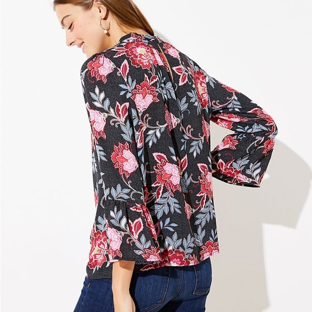 LOFT NWT Petite Garden Bell Sleeve Blouse SP - Picture 3 of 7